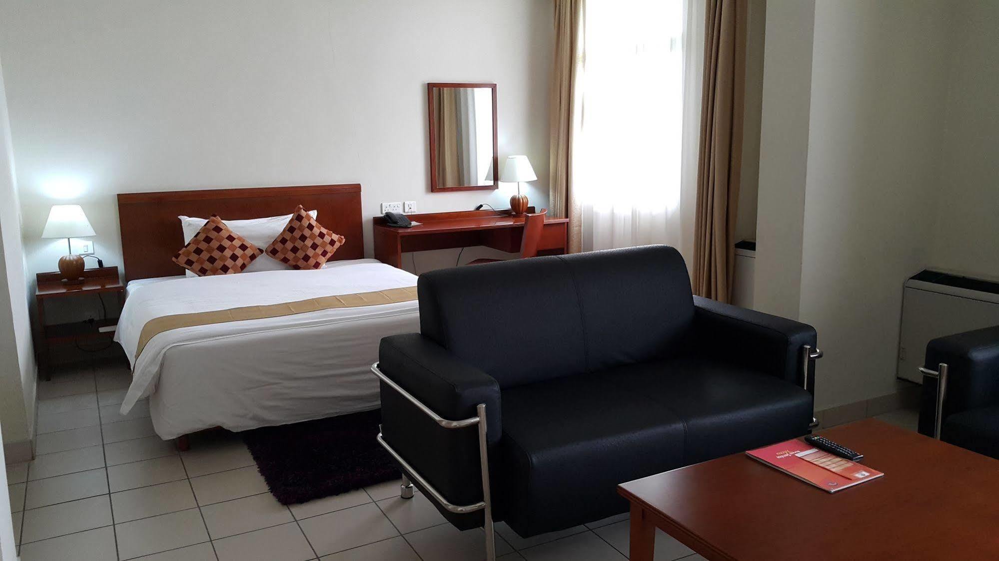 Tinapa Lakeside Hotel Calabar Exterior foto