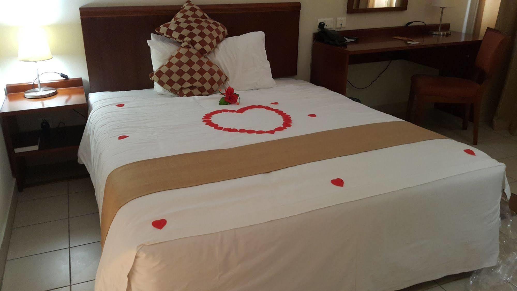 Tinapa Lakeside Hotel Calabar Exterior foto